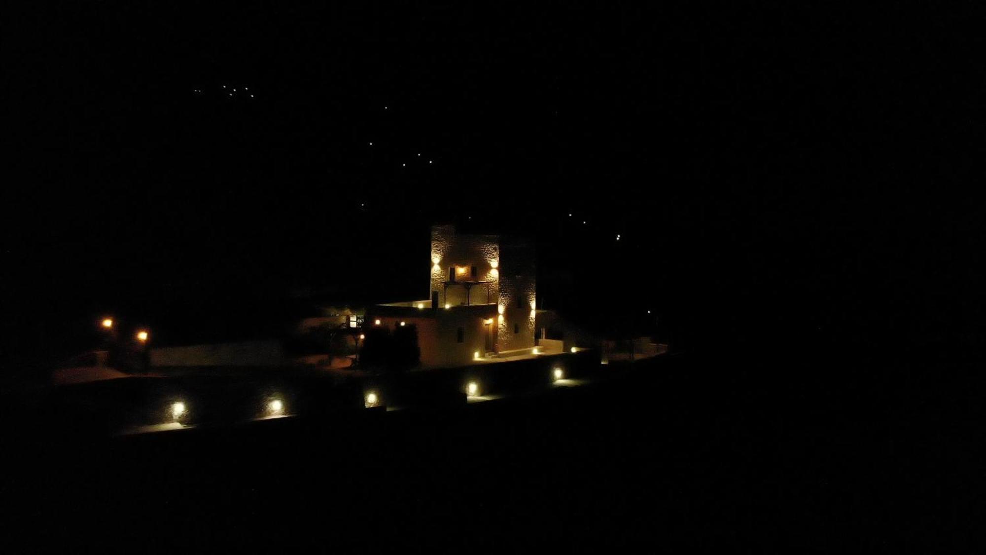 Soloterra Tower Hotel Kokkala Buitenkant foto